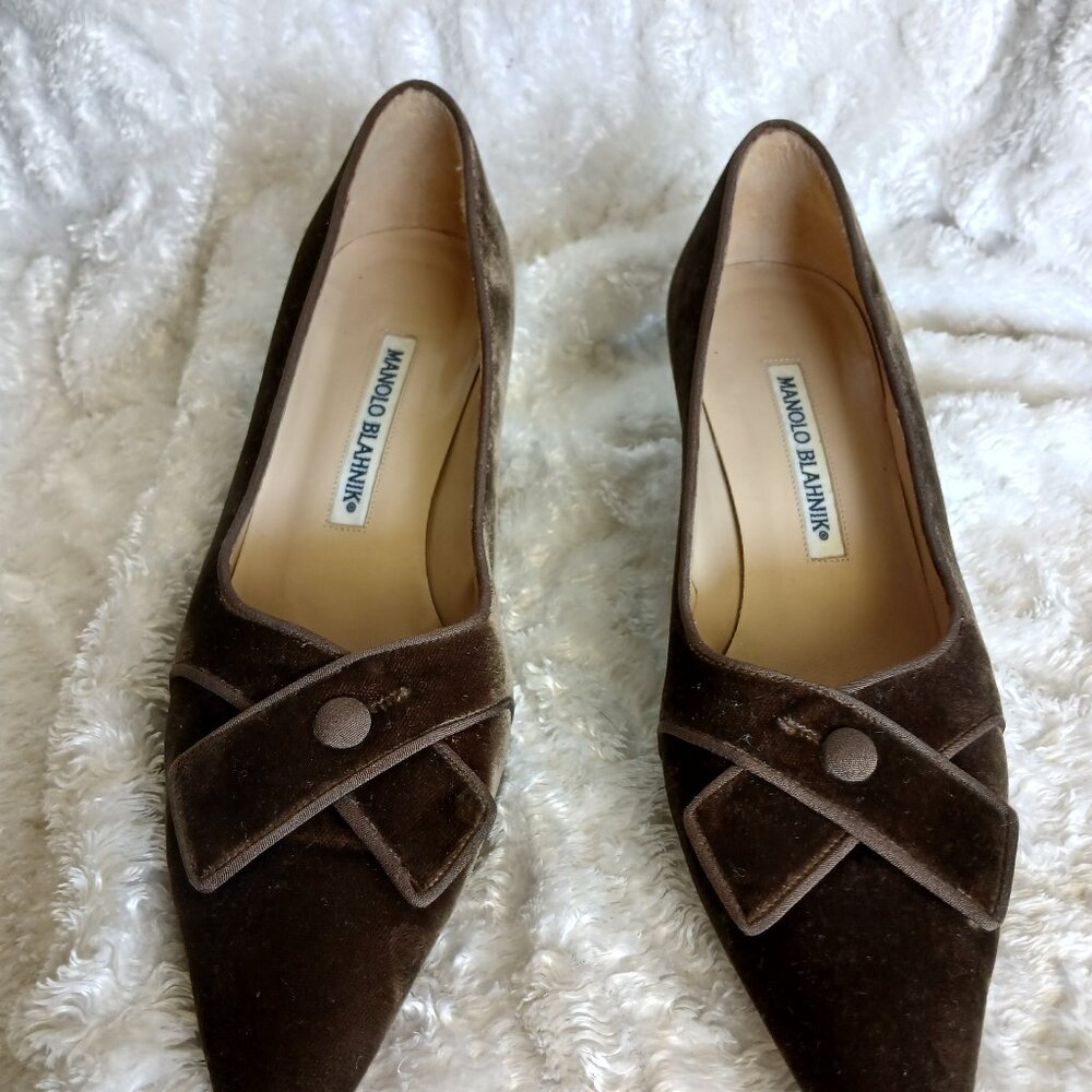 VINTAGE MANOLO BLAHNIK 7 1/2 BROWN VELVET PUMP